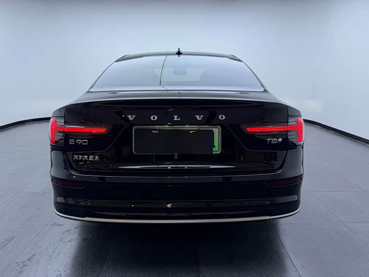 2026 Volvo S90 Hybrid