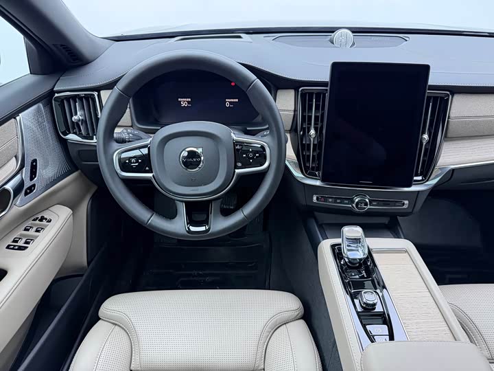 Volvo S90 Hybrid 2026 2026款 插电式混动 四驱长续航智雅豪华版