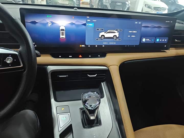 Фото 7 - Roewe RX5