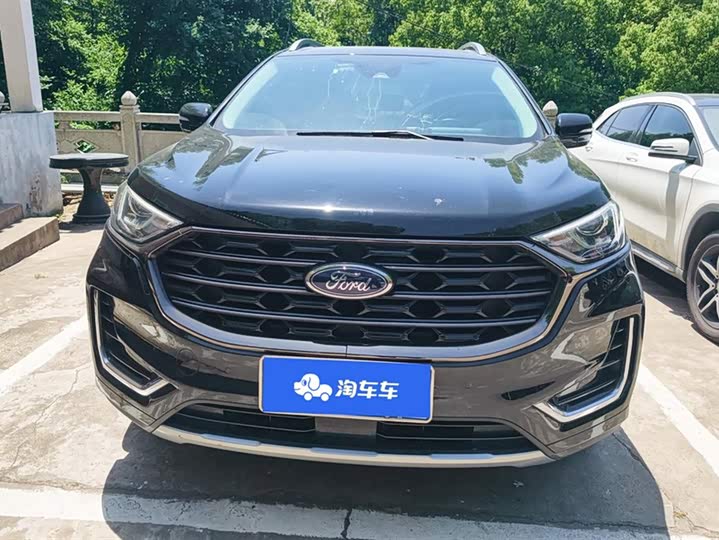 Фото 2 - Ford Edge