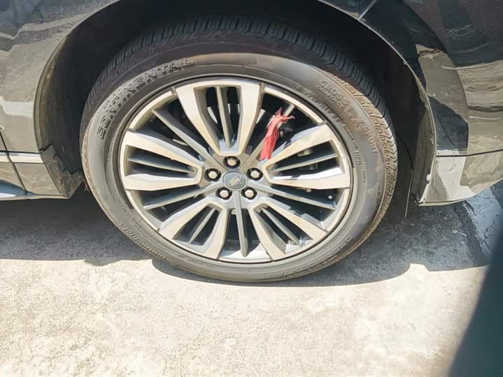 Фото 6 - Ford Edge