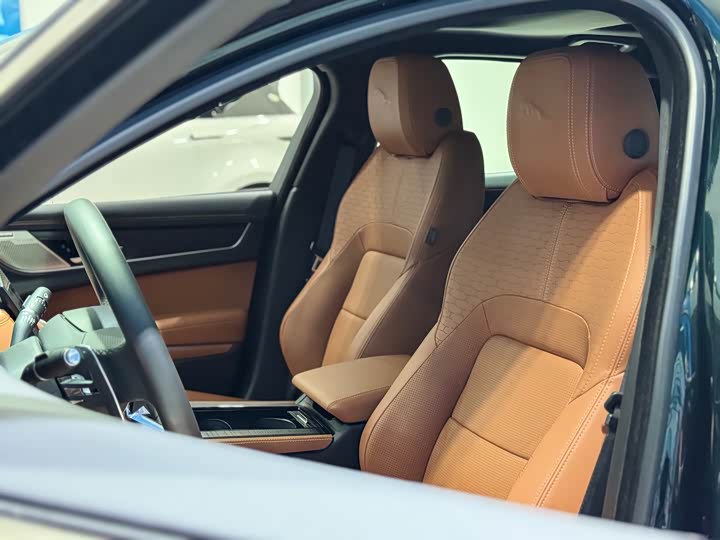 Фото 7 - Jaguar XF L
