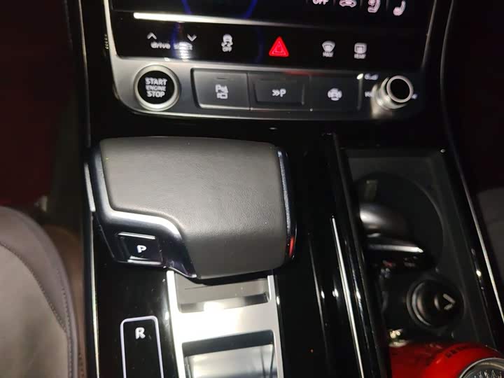 Audi A8 2021 2021款 A8L 55 TFSI quattro 尊贵型