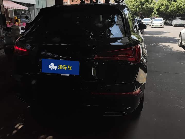 Фото 3 - Audi Q5L