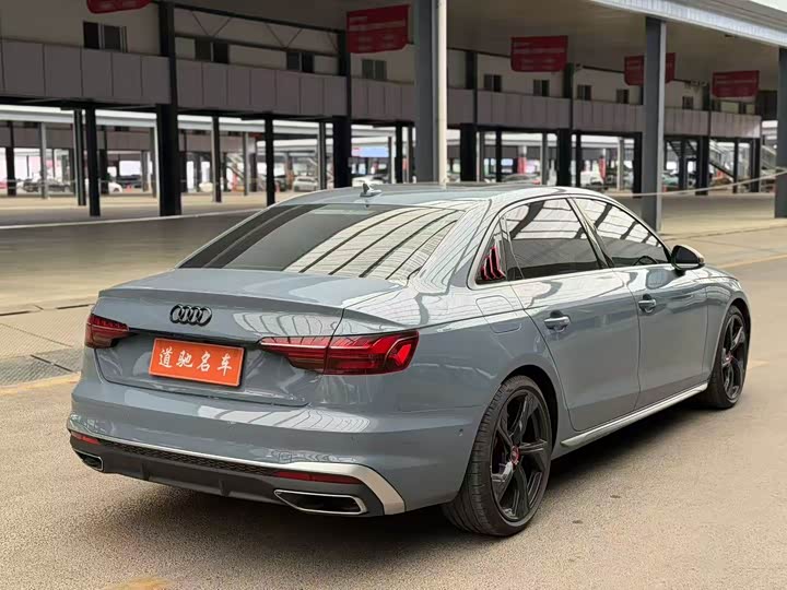 Фото 7 - Audi A4L