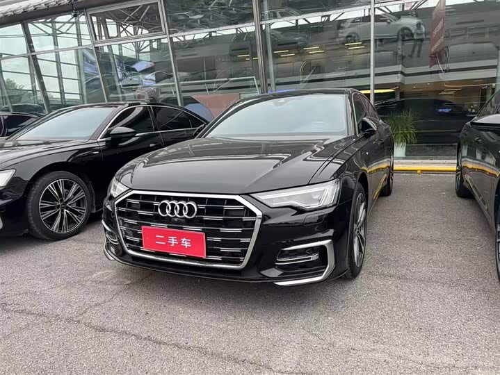 Фото 1 - Audi A6L