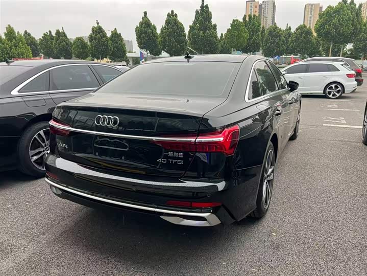 Фото 3 - Audi A6L