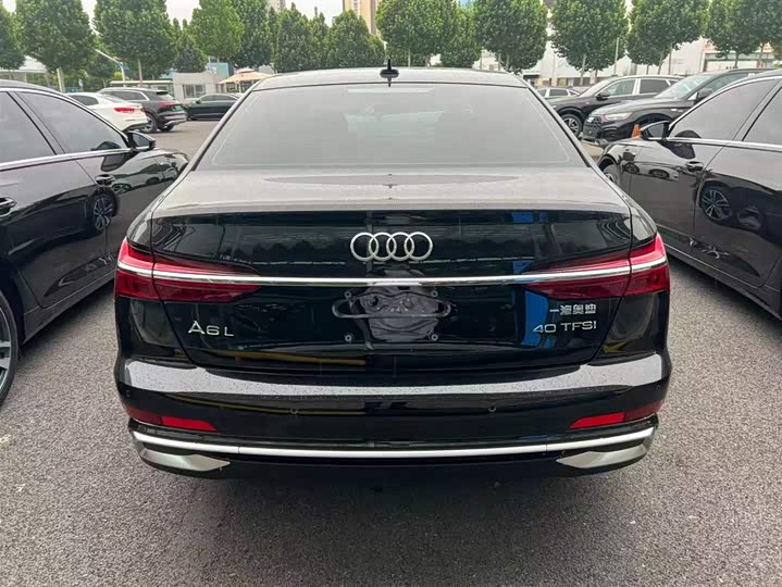 Фото 4 - Audi A6L