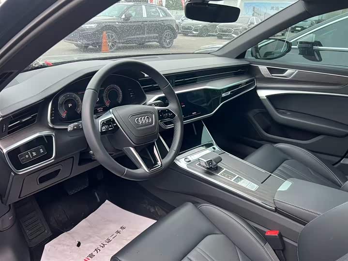 Фото 6 - Audi A6L