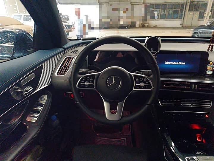 Фото 7 - Mercedes-Benz EQC