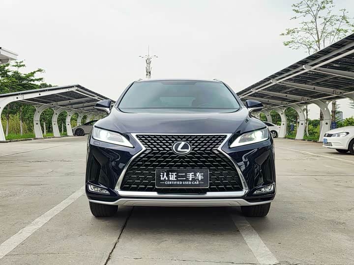 Фото 3 - Lexus RX