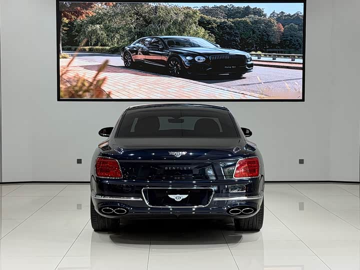 Фото 5 - Bentley Flying Spur