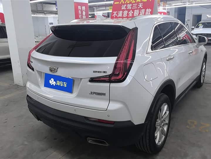 Фото 3 - Cadillac XT4