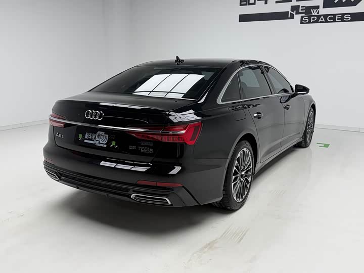 Фото 4 - Audi A6L Hybrid