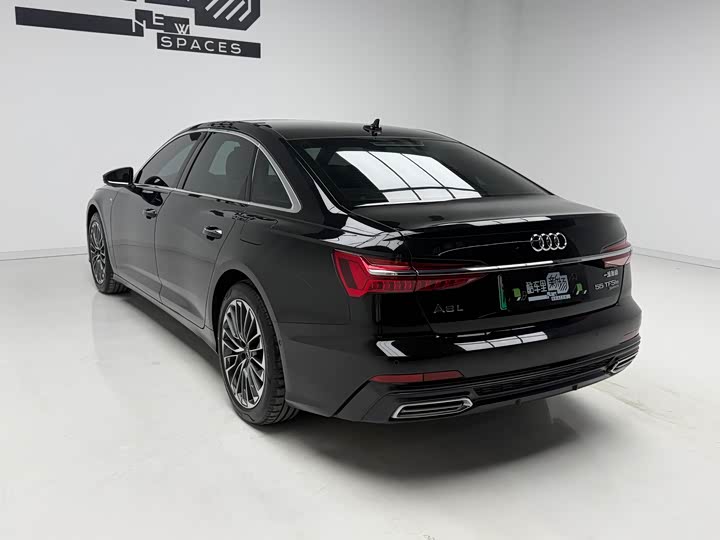Фото 6 - Audi A6L Hybrid