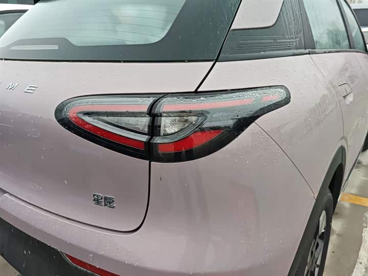 Фото 8 - Geely Galaxy Geome