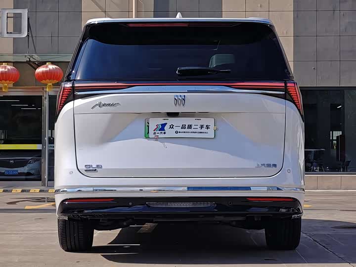 Buick GL8 Hybrid 2026 2026款 陆尊 奢享版