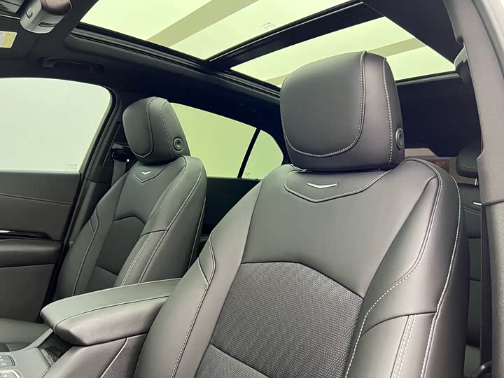 Cadillac XT4 2024 2024款 25T 两驱风尚型