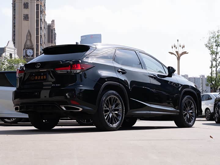 Фото 3 - Lexus RX