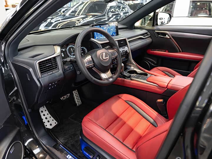 Фото 9 - Lexus RX