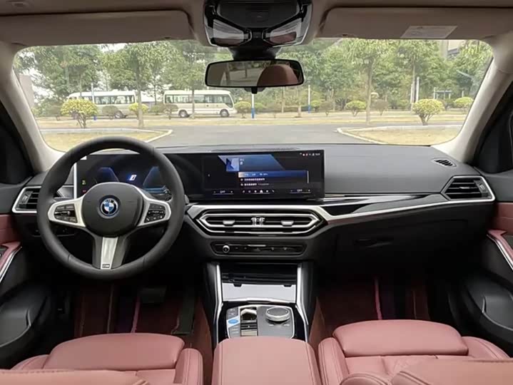 Photo 3 - BMW i3
