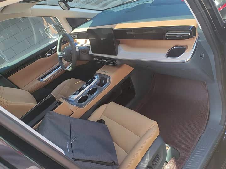 GAC Trumpchi E8 2024 2024款 荣耀系列 2.0L 荣耀版