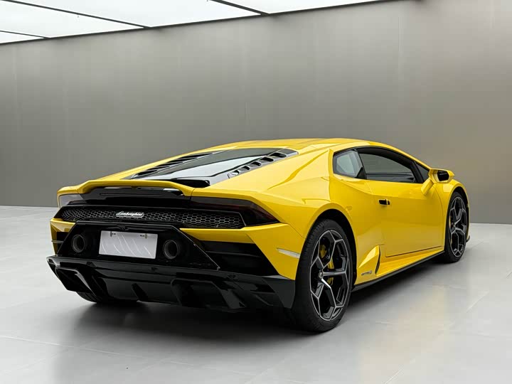Фото 4 - Lamborghini Huracán