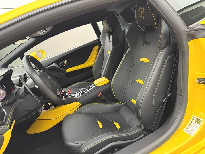 Фото 8 - Lamborghini Huracán