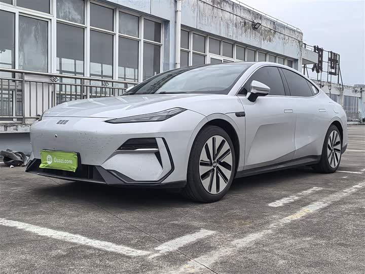 Photo 1 - Geely Galaxy E8