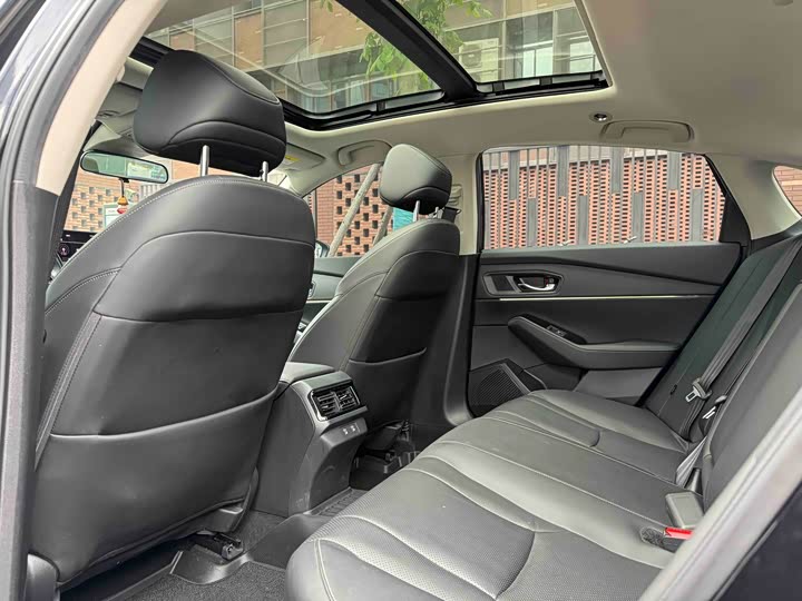 Фото 9 - Honda Accord Hybrid