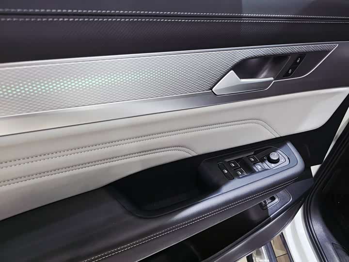 Volkswagen Tavendor 2024 2024款 380TSI 四驱R-Line巡游版