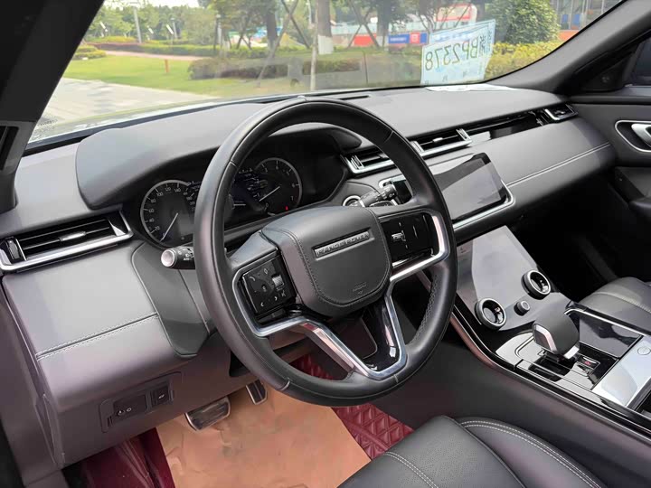 Фото 9 - Land Rover Range Rover Velar