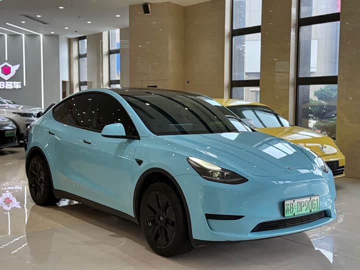 Zdjęcie 3 - Tesla Model Y