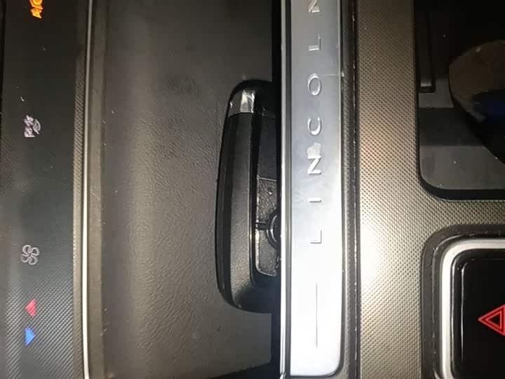 Lincoln Z (Zephyr) 2024 2024款 2.0T 两驱尊尚混动版