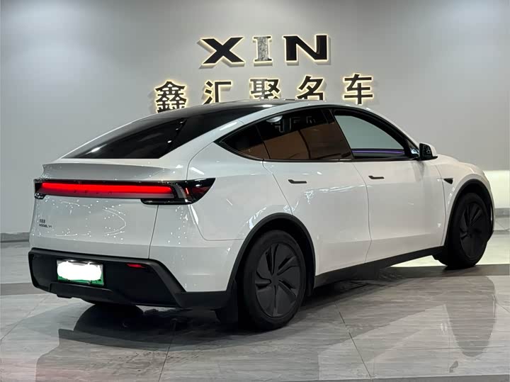 Tesla Model Y 2026 2026款 长续航全轮驱动版