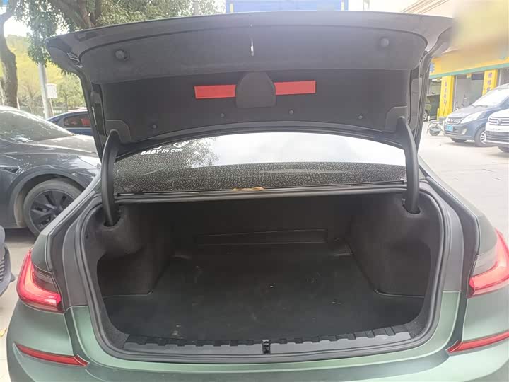 Фото 9 - BMW 3 Series