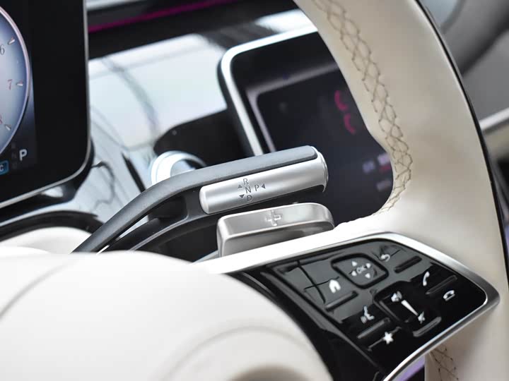 Фото 9 - Mercedes-Benz Maybach S-Class