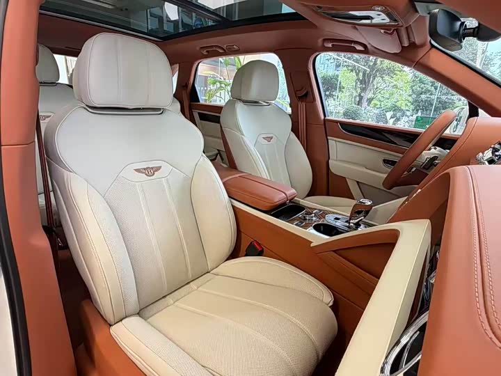 2026 Bentley Bentayga
