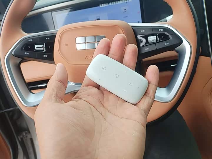 Geely Galaxy L7 2025 2025款 EM-i 115km 探索+版