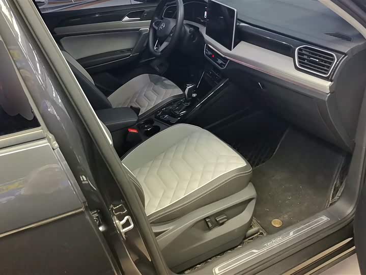 Volkswagen Tayron 2024 2024款 330TSI 两驱豪华Plus进阶版