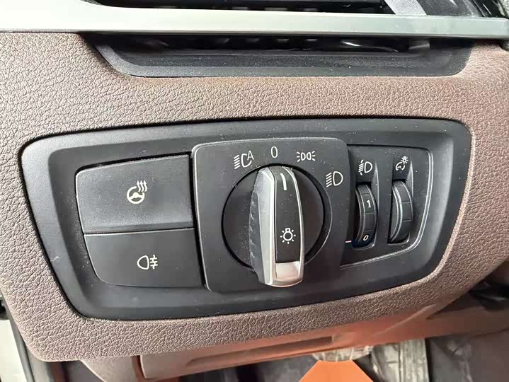 Фото 7 - BMW X1