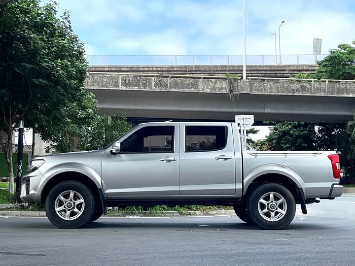 Dongfeng Rich 2021 2021款 2.4L汽油两驱舒享版基型车2TZD