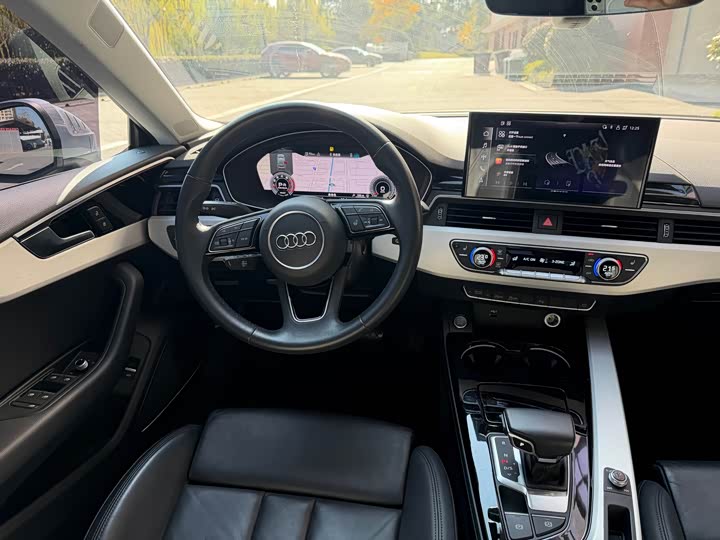 Фото 8 - Audi A5