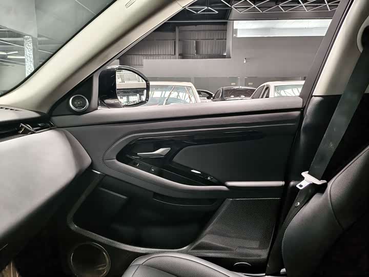 Фото 8 - Land Rover Range Rover Evoque L