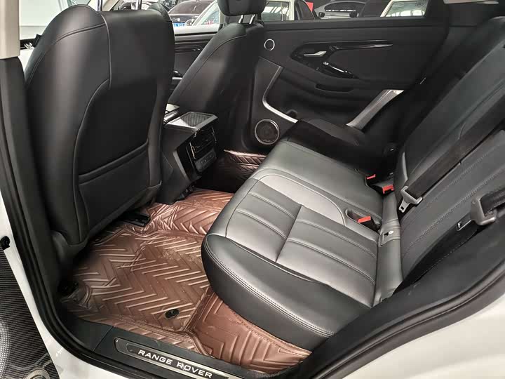 Фото 9 - Land Rover Range Rover Evoque L