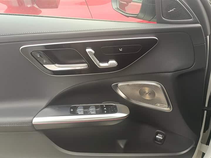 Photo 7 - Mercedes-Benz C-Class