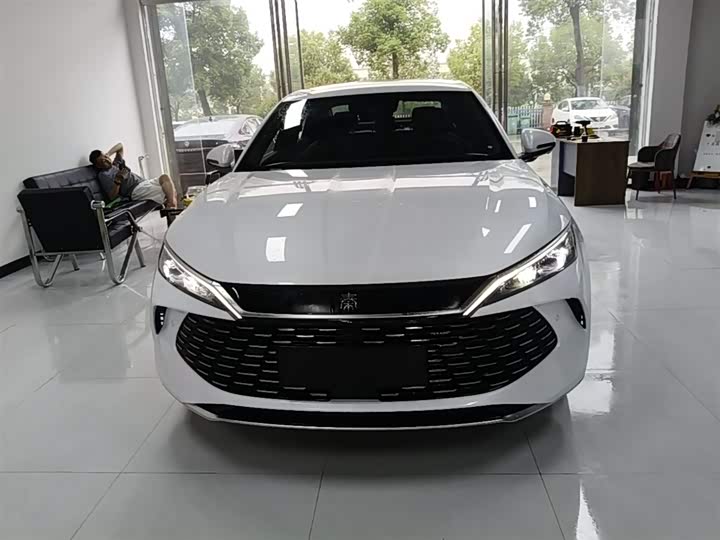 Фото 3 - BYD Qin L