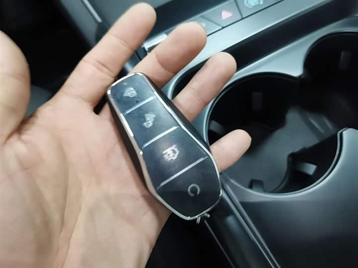 Фото 9 - BYD Qin L