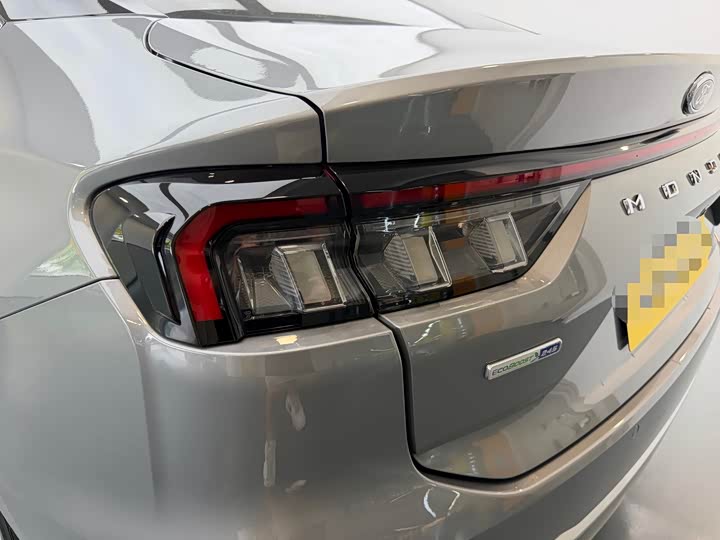 Фото 7 - Ford Mondeo