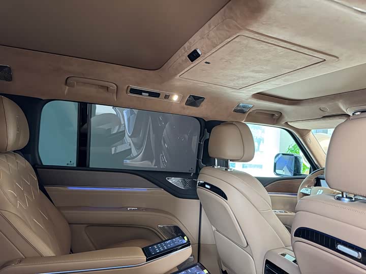 صورة 6 - BYD Yangwang U8 L